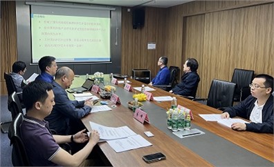 湖南省政協(xié)副主席、工商聯(lián)主席張健一行蒞臨進芯電子指導(dǎo)工作